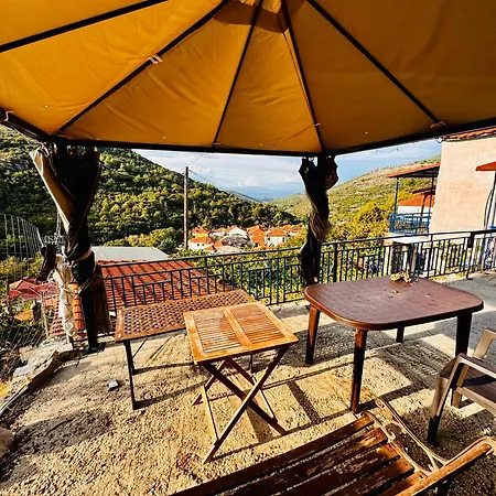 Mountain Stone Ferienhaus